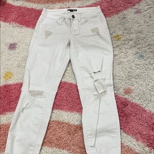 Fashion Nova NEW White Distressed Skinny Jeans Sz 1